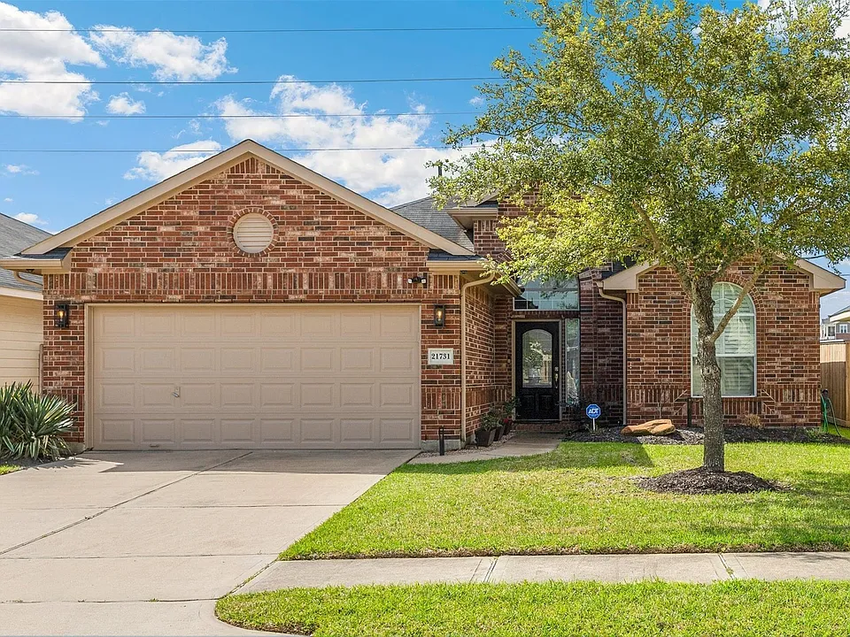 21731 Sierra Long Dr