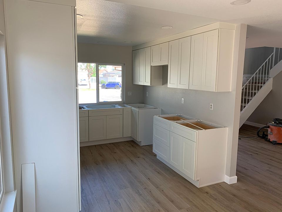1st image of 14648 Carlsbad Pl