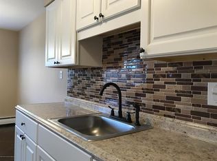 12 Windsor Ter APT E, Freehold, NJ 07728