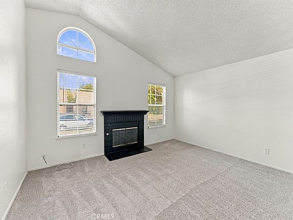 5th image of 37620 Robin Ln