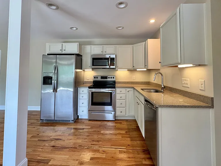 106 S Anderson St #A202 — Photo 1