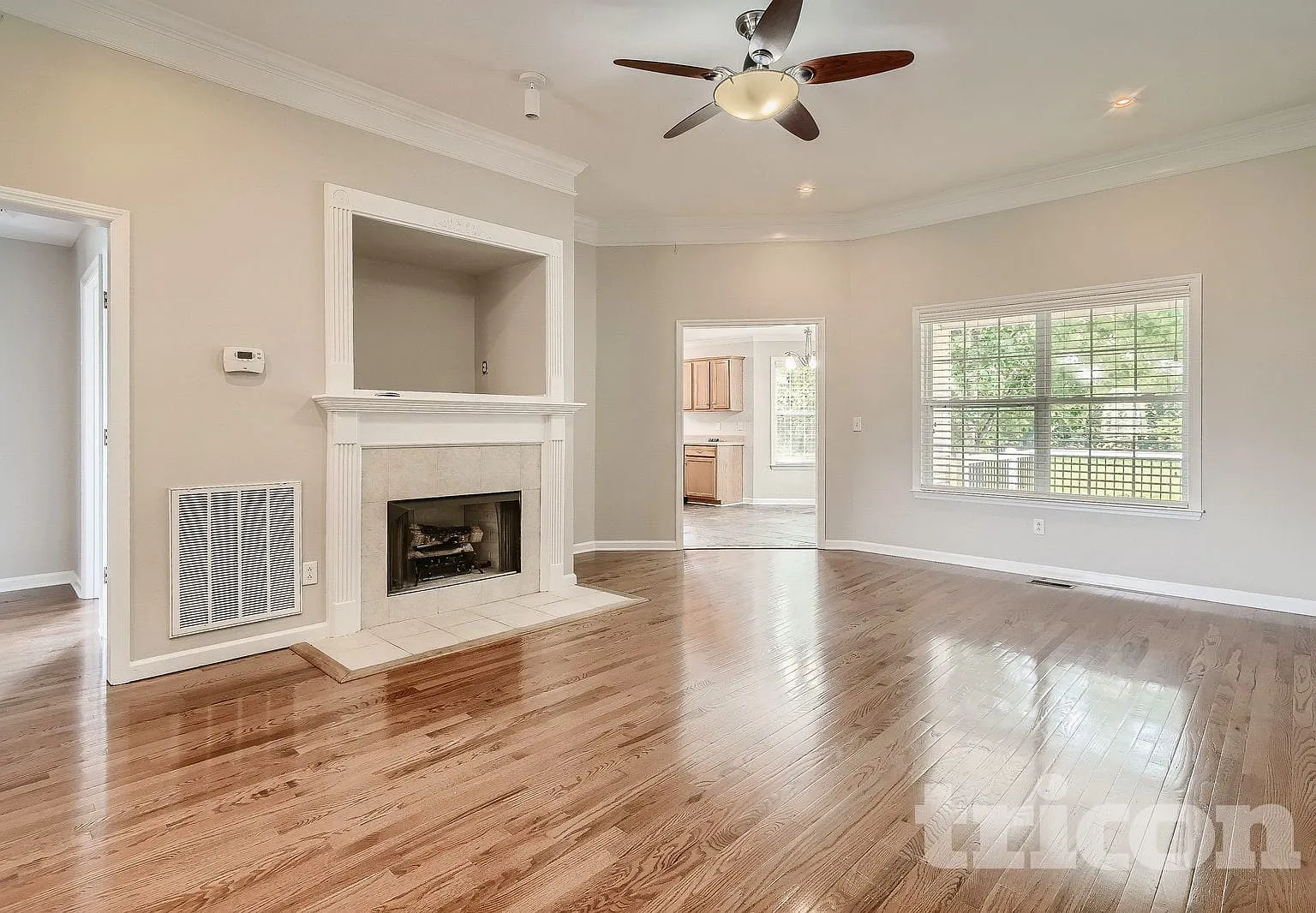 207 Towbridge Drive Murfreesboro TN — Photo 2