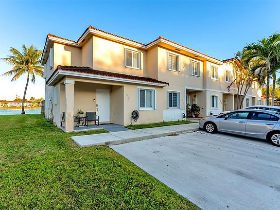 2nd image of 17501 SW 140th Ct