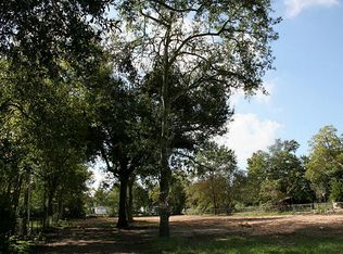 518 Columbus Rd, Sealy, TX 77474