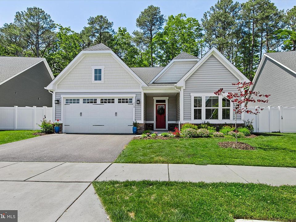 1st image of 115 Pathfinder Cir
