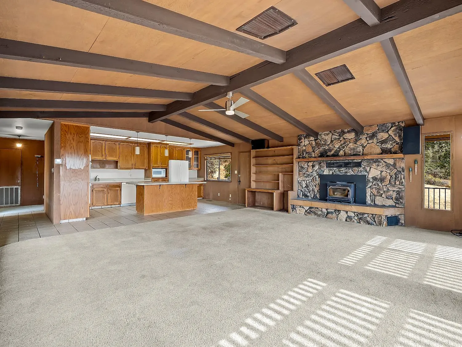 2 bed, 1500 sqft, $2,000 — Photo 2