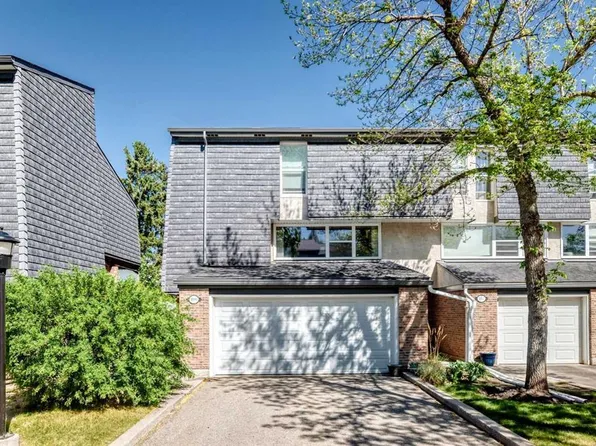 400 W Brae Glen Cres SW, Calgary, AB T2W 1B6