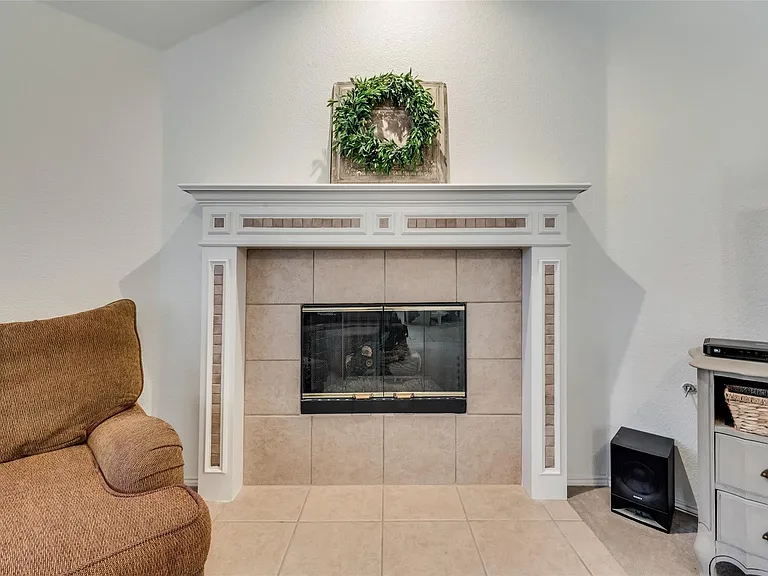 808 Amber Ct — Photo 16