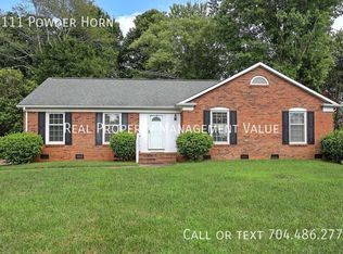 6111 Powder Horn Rd, Charlotte, NC 28212
