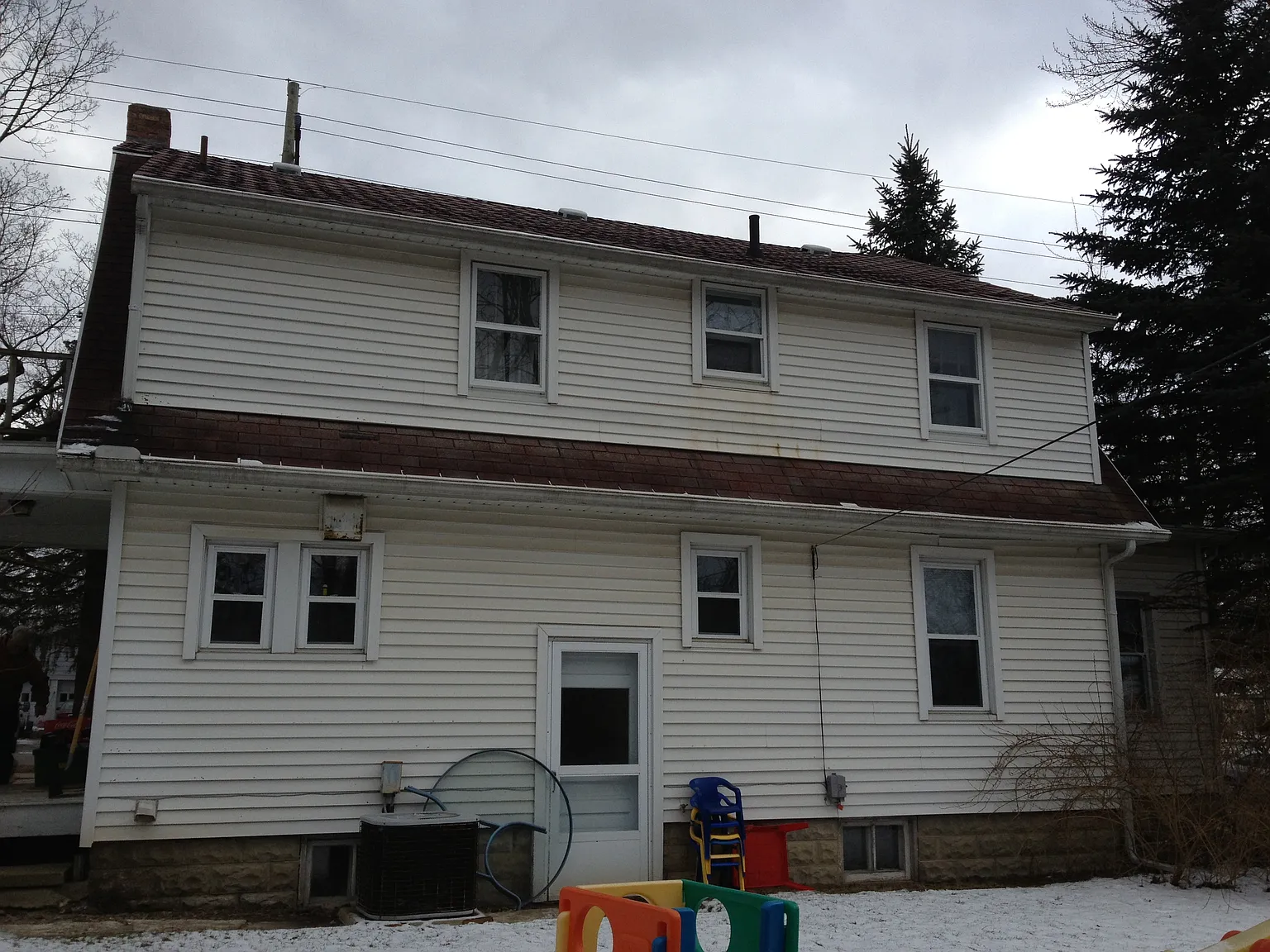 4 bed, 1750 sqft, $2,750 — Photo 2