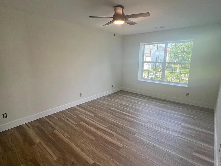 380B Delancey Pl #B — Photo 17