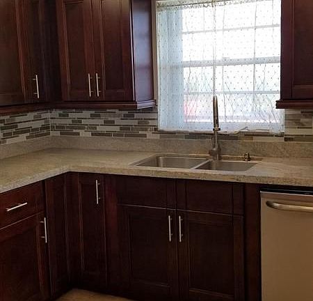 3rd image of 3040 Lakeshore Dr #701
