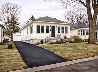 135 Deane Ave, Oakville, ON L6K1N2