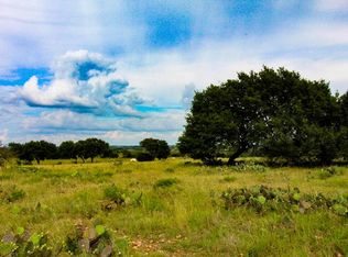 6 Solbrig Rd, Harper, TX 78631