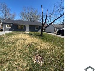 9846 Dennis Dr, Saint Louis, MO 63136