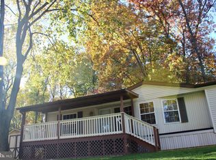 2 Rainbow Cir, Elizabethtown, PA 17022