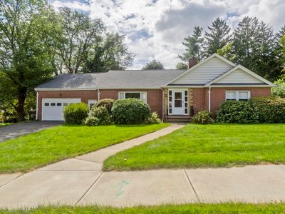 34 Vadnais St, Holyoke, MA, 01040