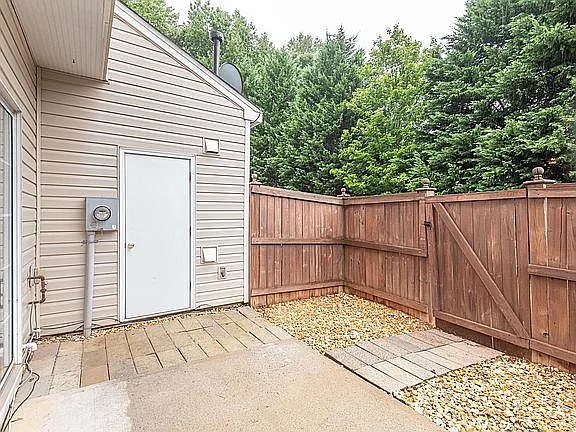 4645 Valais Ct #94 — Photo 16