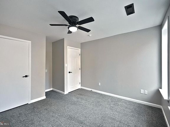 5th image of 240 E King St