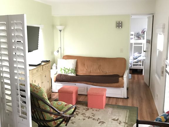 Living Room Has 8 ft Ceiling