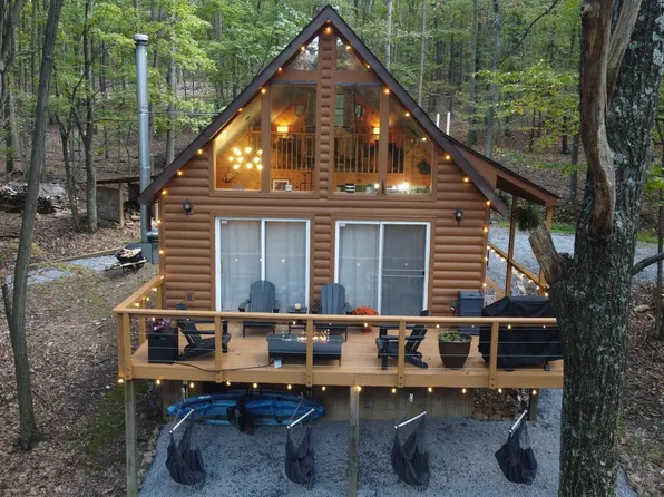 760 Cardinal Vw, Paw Paw, WV 25434