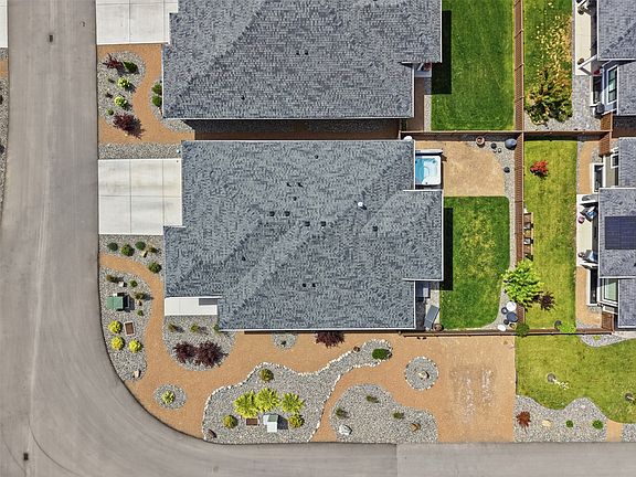 4th image of 641 Shuswap Rd E #327
