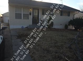 124 Perthshire Rd, Saint Louis, MO 63137