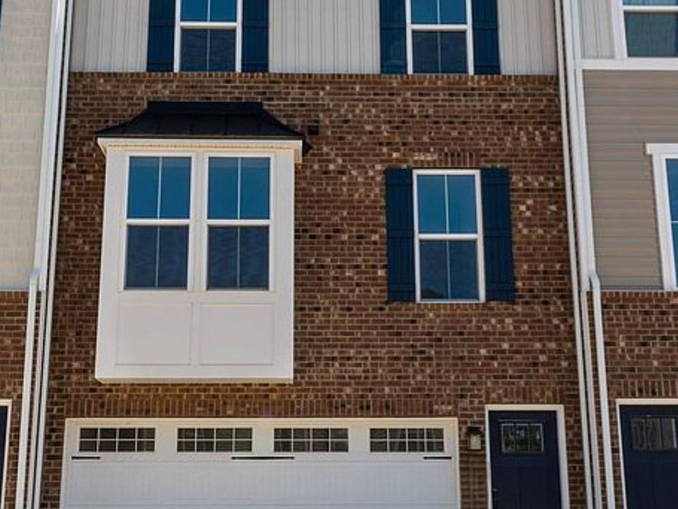 1st image of 2588 Grantham Place Dr