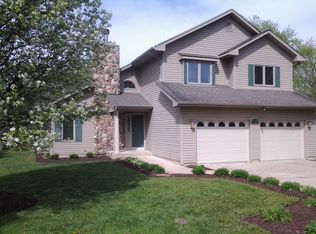 1121 Hart Rd, Batavia, IL 60510