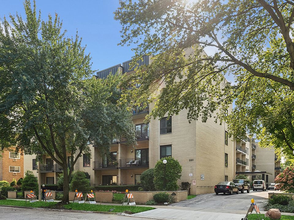 1st image of 221 N Kenilworth Ave APT 303