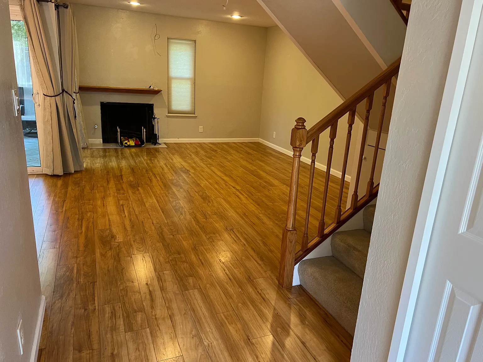 3 bed, 2.5 bath, 1357 sqft, $3,995 — Photo 2