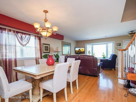 5th image of 84 Lorrain Ave