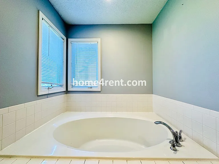 8102 W 144th Pl — Photo 24