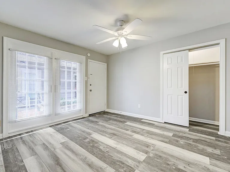 2202 Park Street — Photo 10