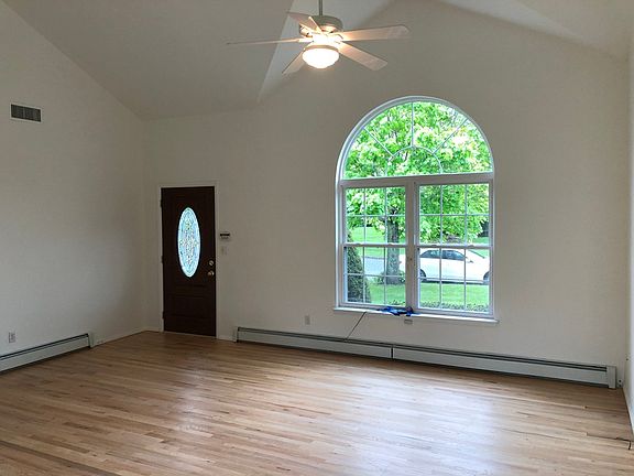 3rd image of 66 Meadow Ct