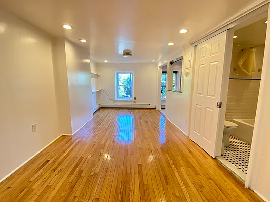 Rented by Access New York Group | media 27