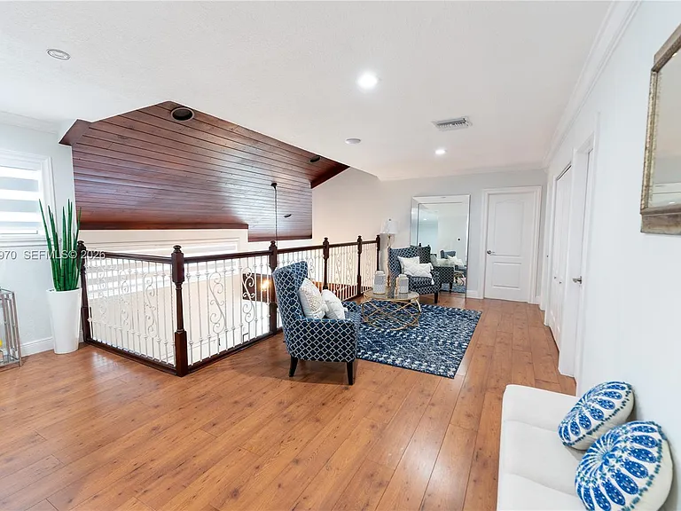12040 SW 43rd St — Photo 39