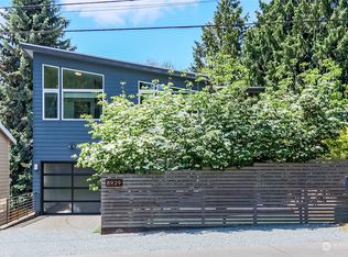 8929 Meridian Ave N, Seattle, WA 98103