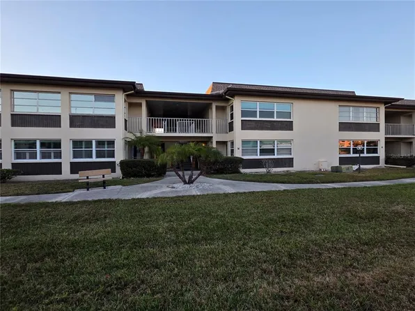 4712 Marine Pkwy APT 206, New Port Richey, FL 34652