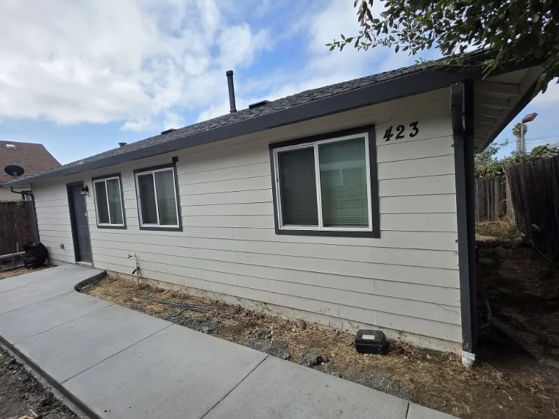 423 Phelan Ave