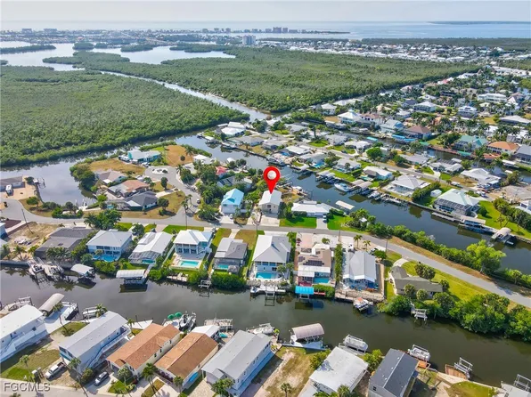 17740 Rebecca Ave, Fort Myers Beach, FL 33931