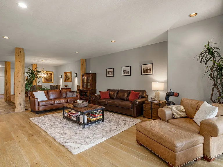 933 Northwood Blvd #8 — Photo 10
