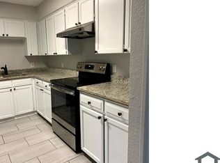 6864 S Creek Dr, Fort Worth, TX 76133