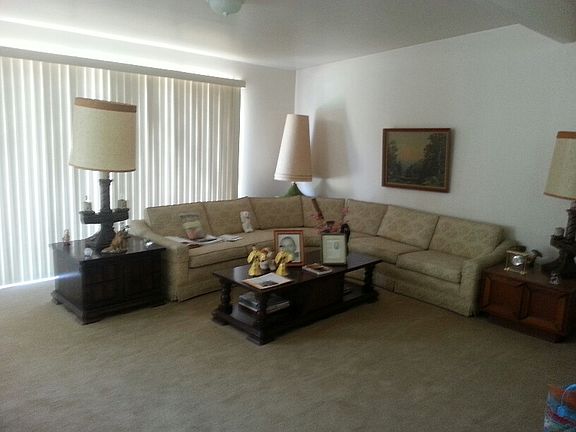 2nd image of 17009 Glenhope Dr