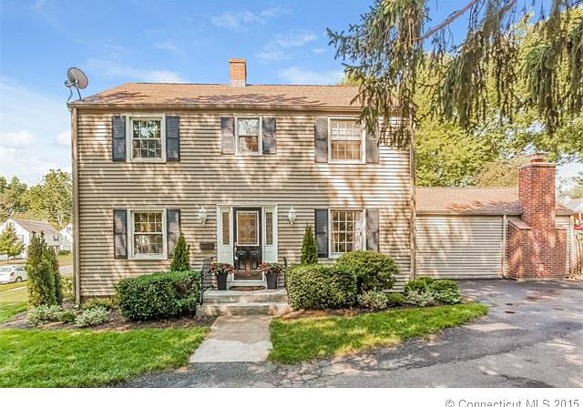 Classic West Hartford cente...