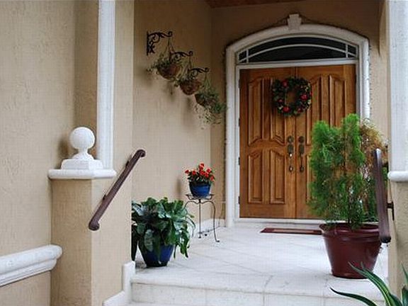 2nd image of 2922 W Trade Ave #2922