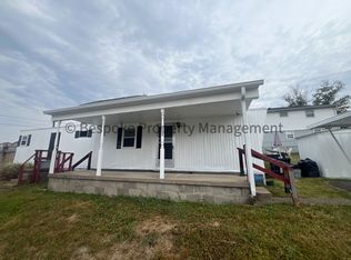 214 Ohio Ave, Nutter Fort, WV 26301