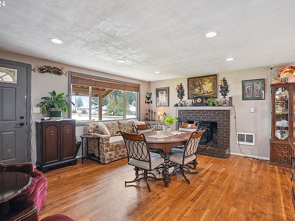2nd image of 6002 NE 98th Ave