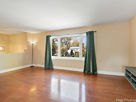 5th image of 1529 N Lake Shore Dr