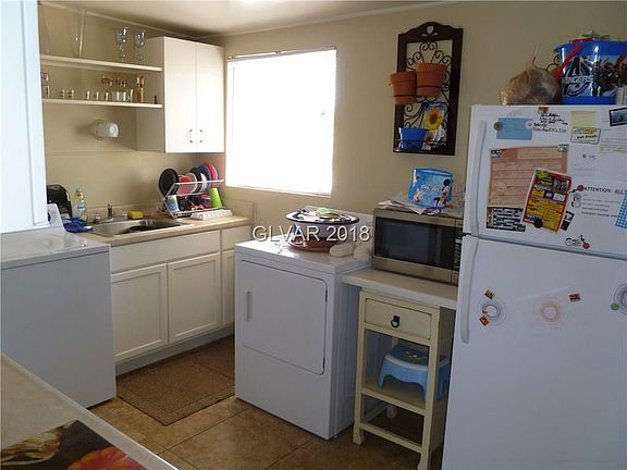 3rd image of 2204 Hoyt Ave